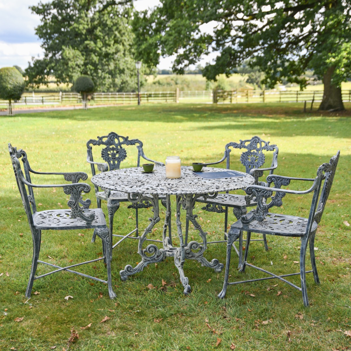 Deluxe "Greta" Four Seater Outdoor Furniture Set In Antique Grey