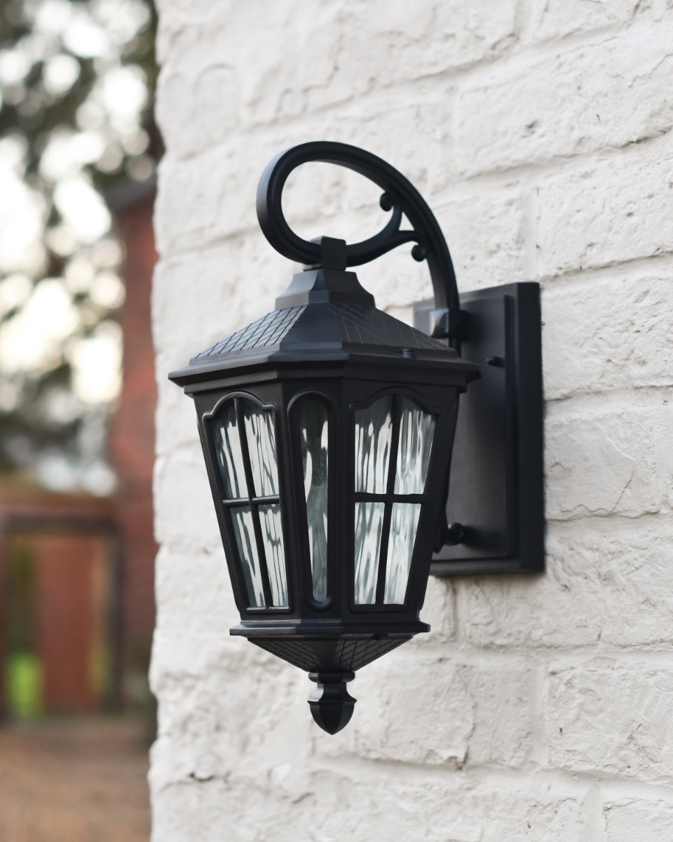 Classic Cross Hatch Black "Helston" Wall Lantern