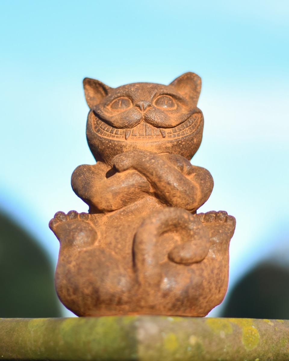 Rustic Cast Iron "Cheshire Cat" Scul…