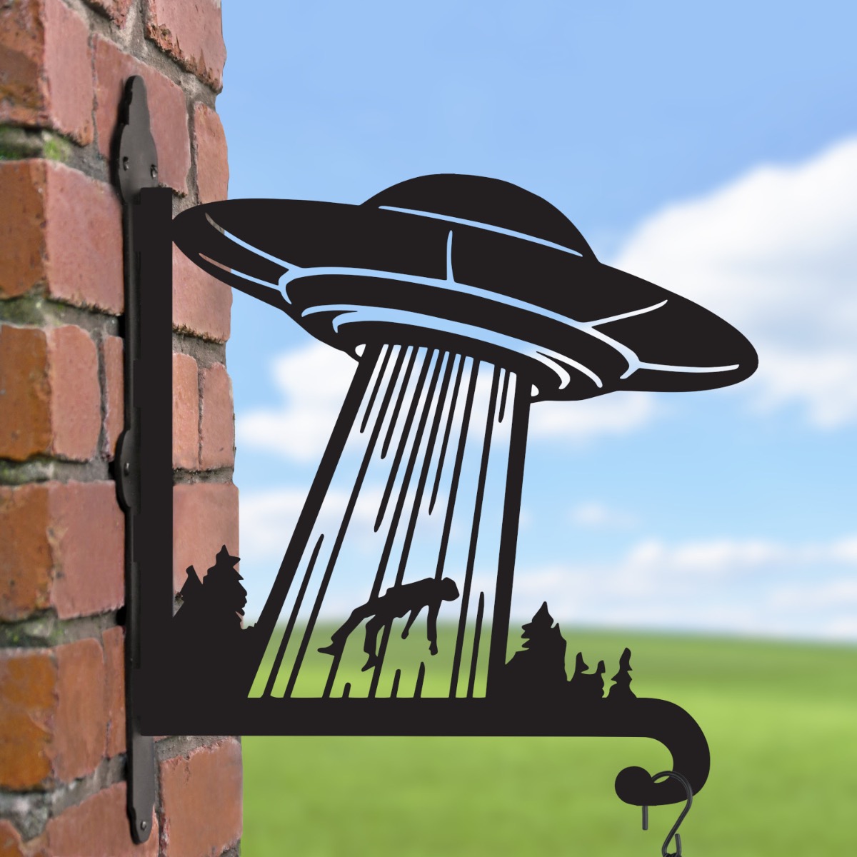 Alien "I Want To Believe" Hanging Basket Bracket
