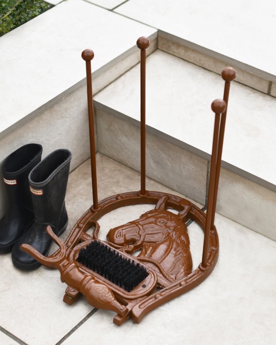Horse Head Boot Stand & Scraper In Rustic