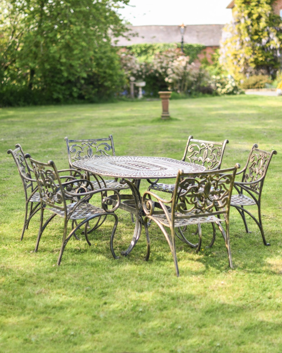 Brushed Gold "Élodie" Fleur De Lys Oval Furniture Set