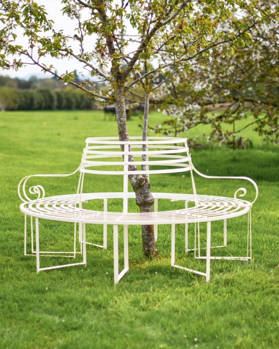 Wrought Iron "Saint-Cloud" Cream Tree Seat