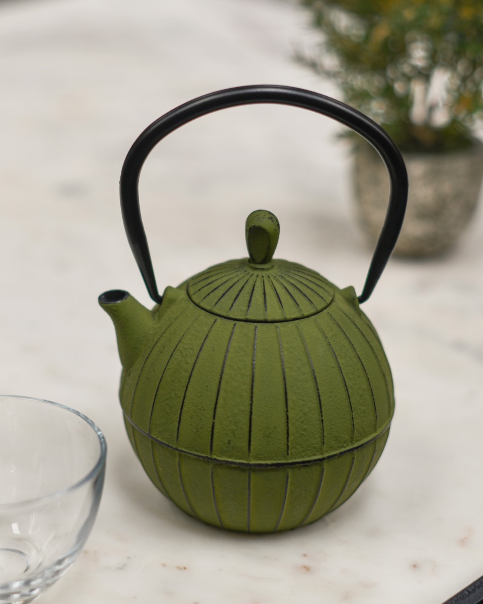 Cast Iron "Hirosaki" Japanese Lime Green Teapot