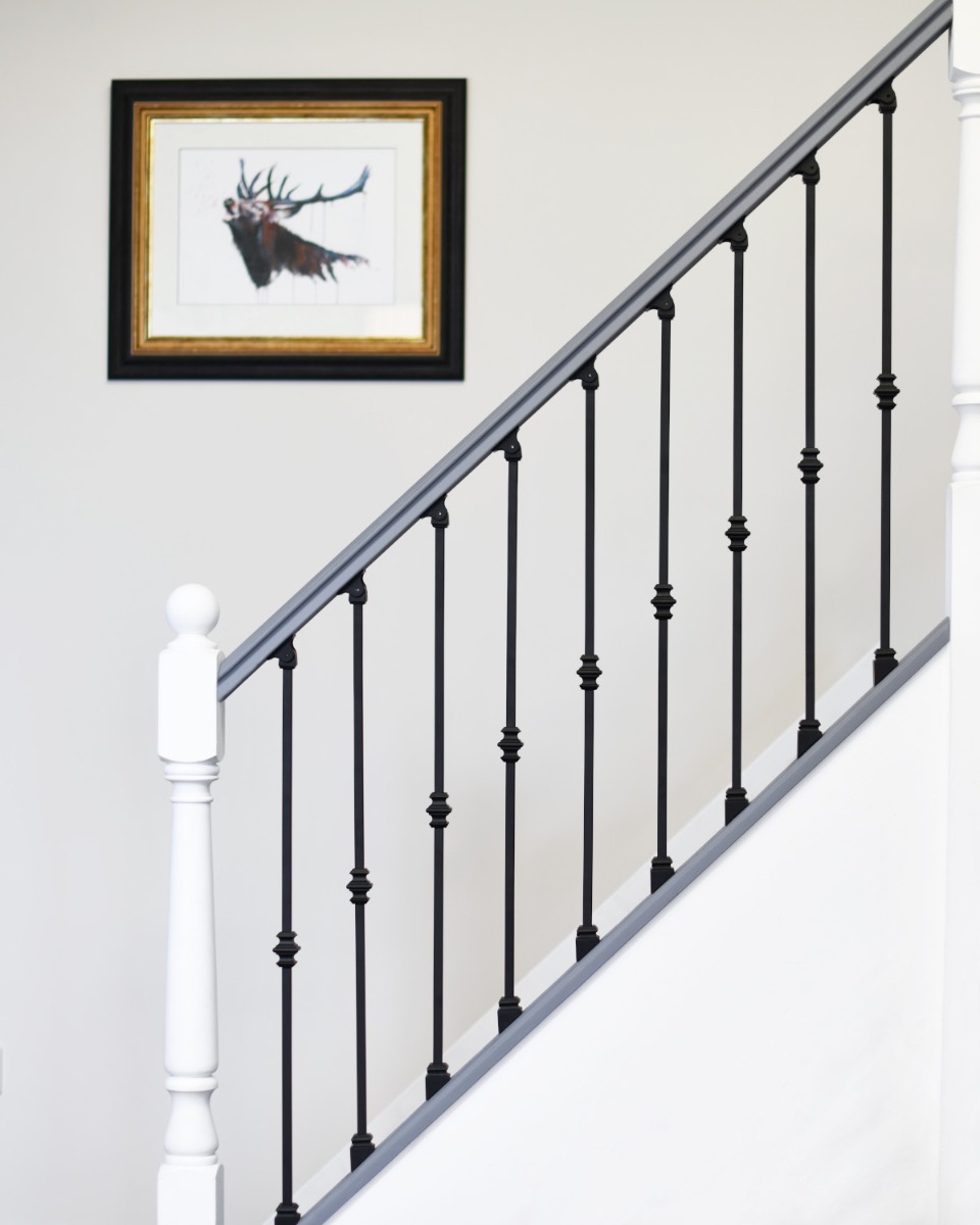Steel 'Longden' Single Notch Stair Spindle In Matte Black - Brackets Includ…