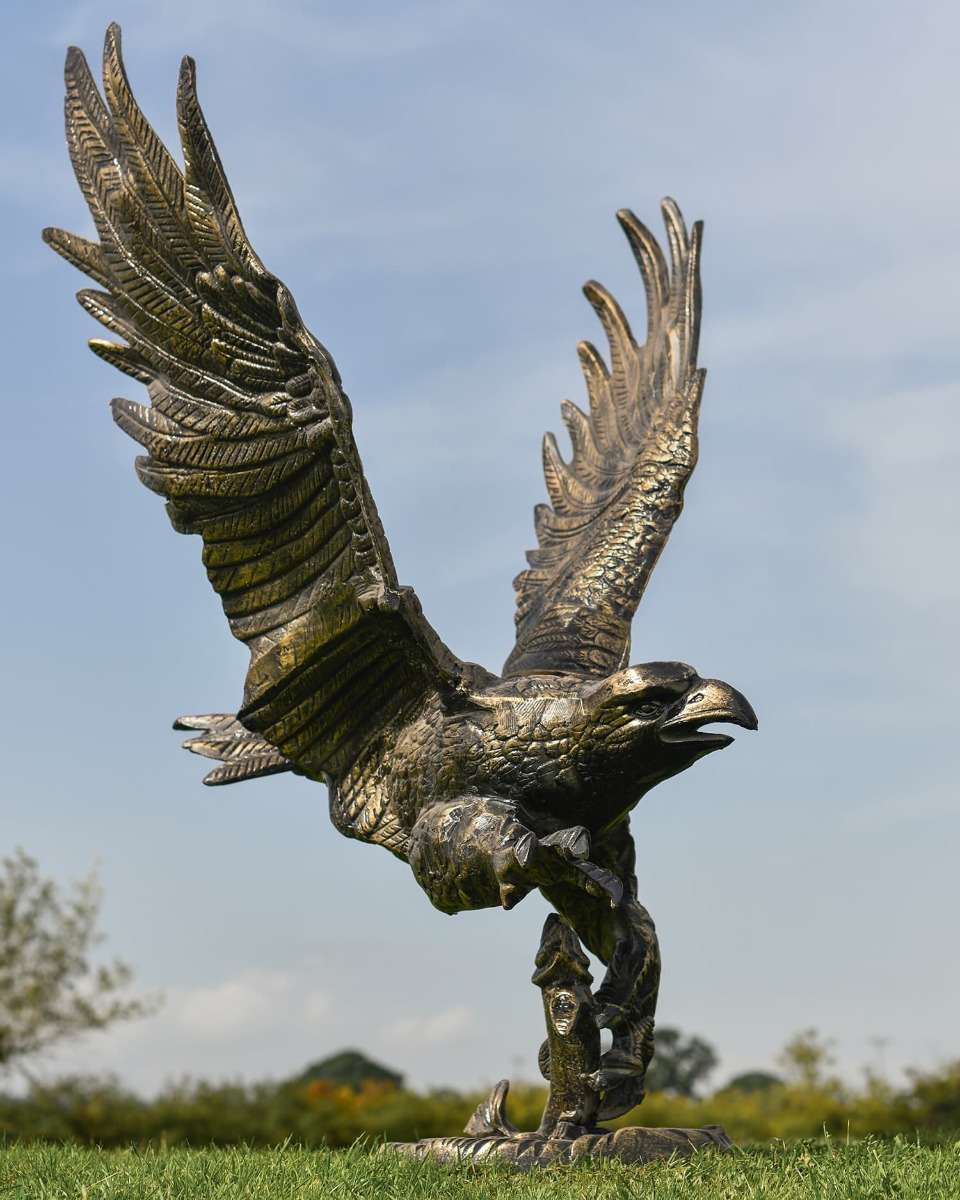 Freestanding "Hunter" Antique Golden Eagle Garden Sculpture