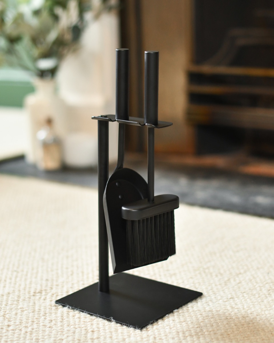 'Woodford Hill' Fireside Brush & Pan Companion Set