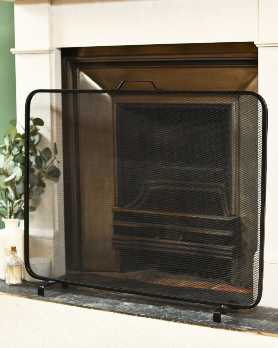 'Helmsley' Simplistic Square Fire Guard
