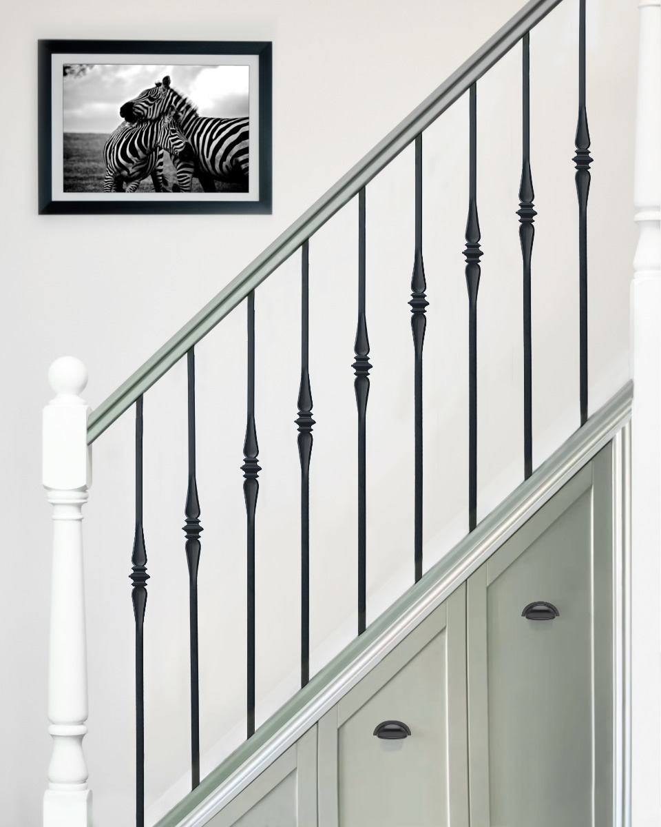 Steel 'Renfred' Single Central Notch Stair Spindle - Spindle Only