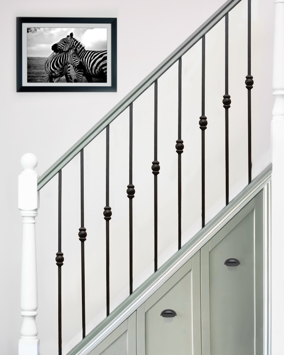 Steel 'Leighton' Single Central Notch Stair Spindle - Spindle Only