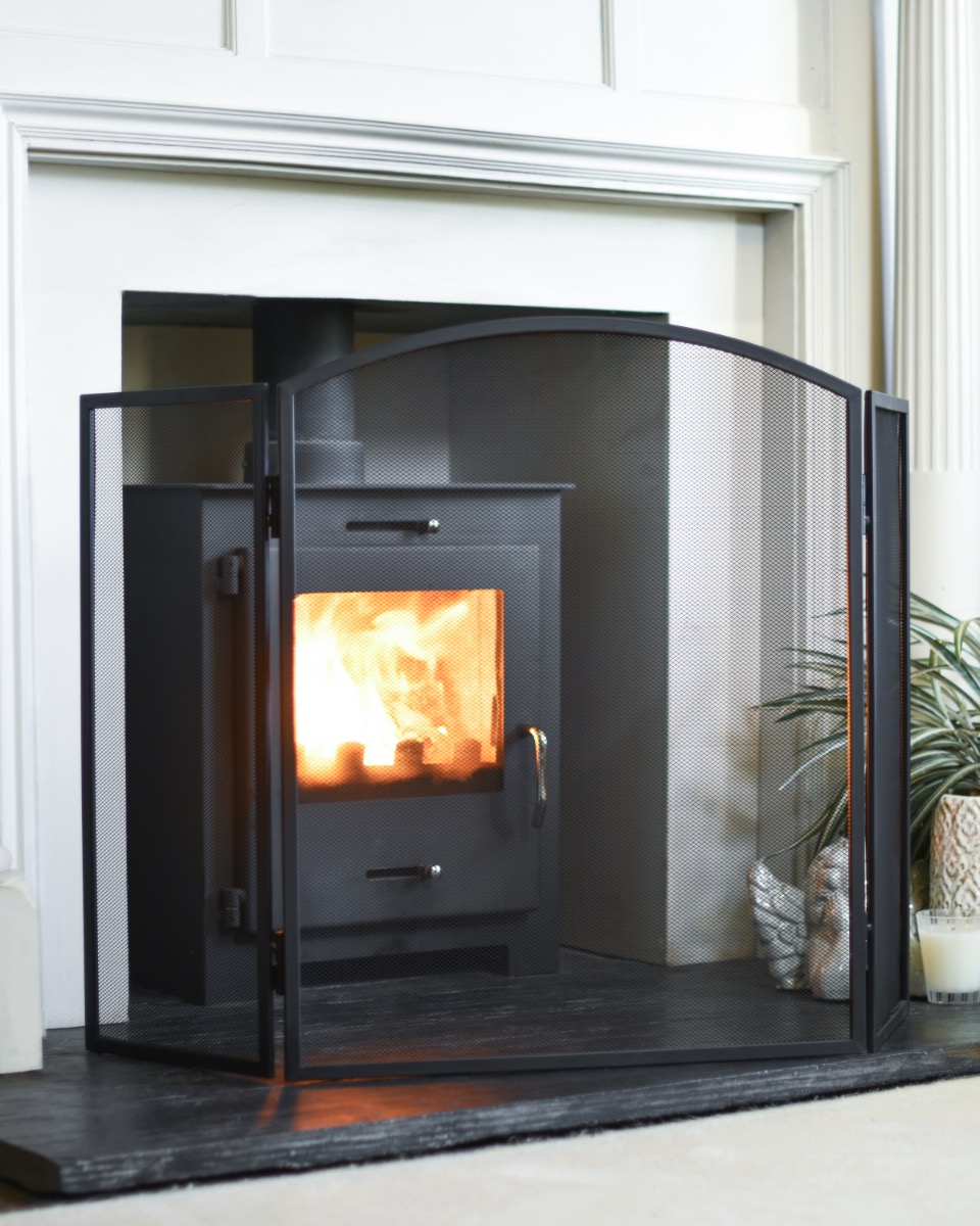 Mesh Three Fold Arched Fire Guard in Midnight Black