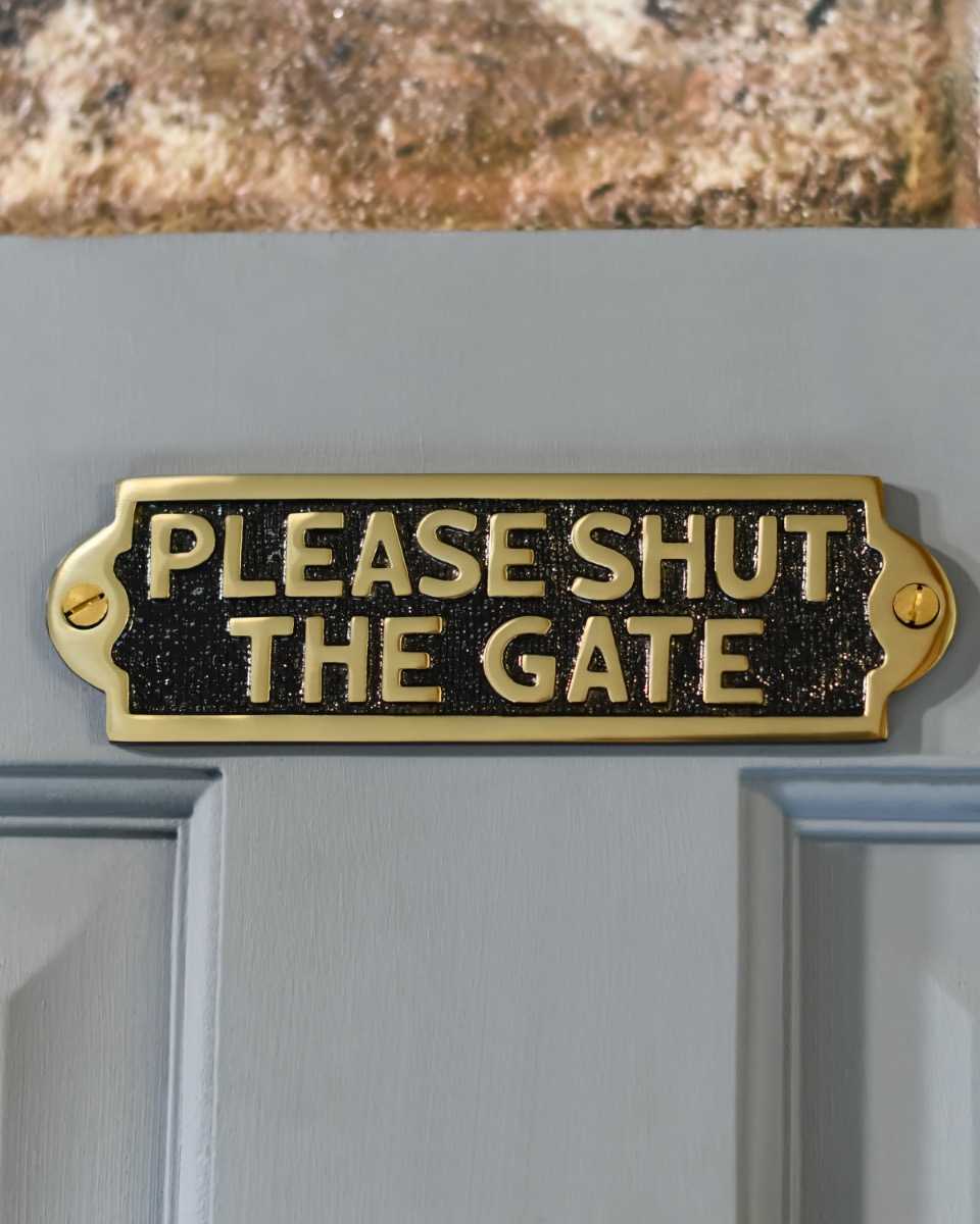 Brass "Please Shut The Gate" Sign