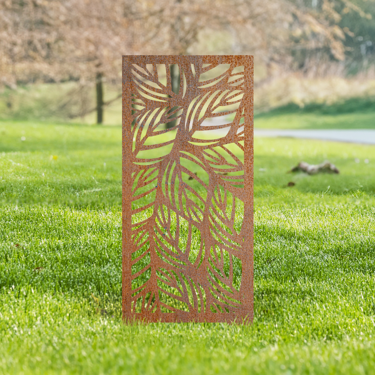 Rustic Leaf Pattern Garden Screen