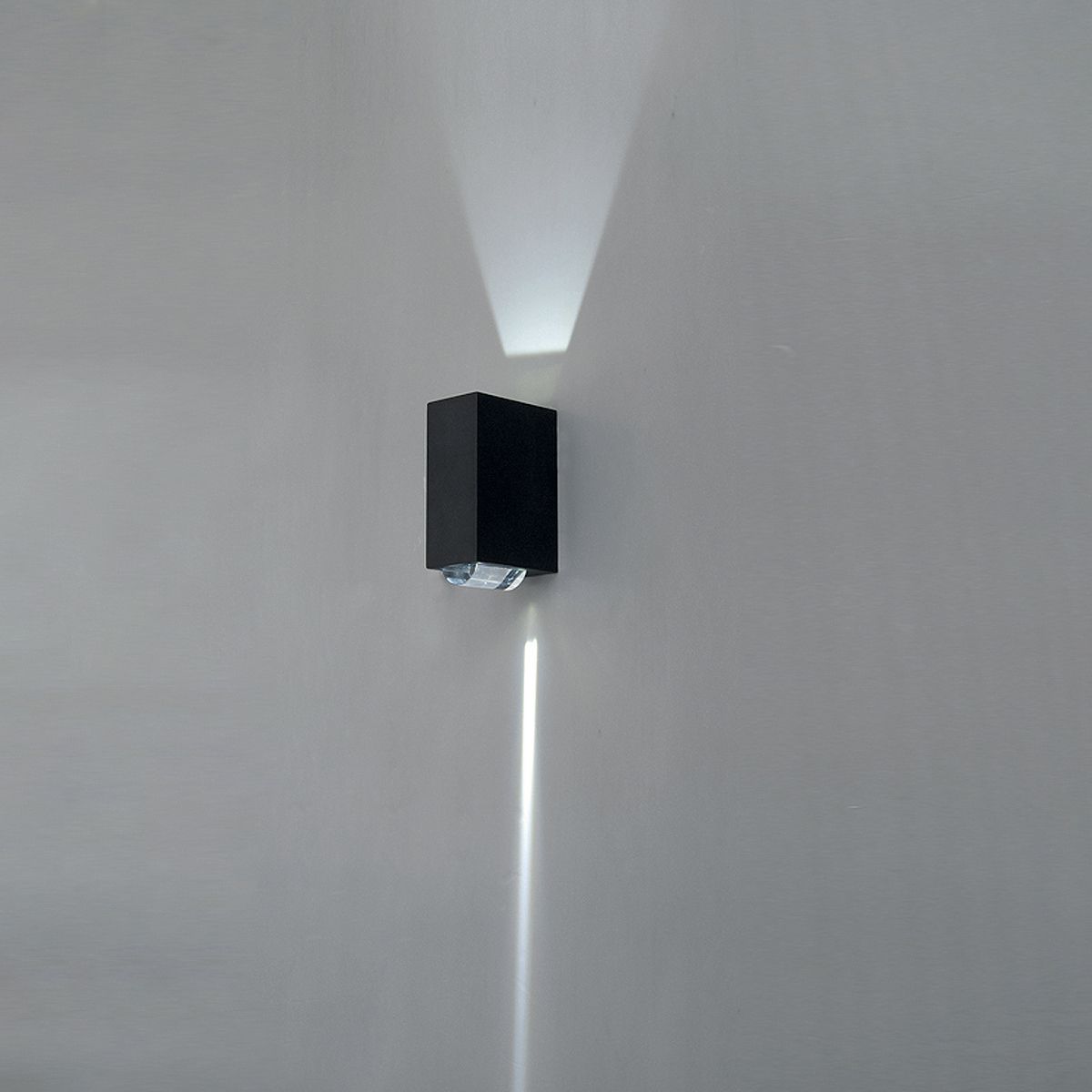 Aluminium Two Way Outdoor Wall Light In Graphite