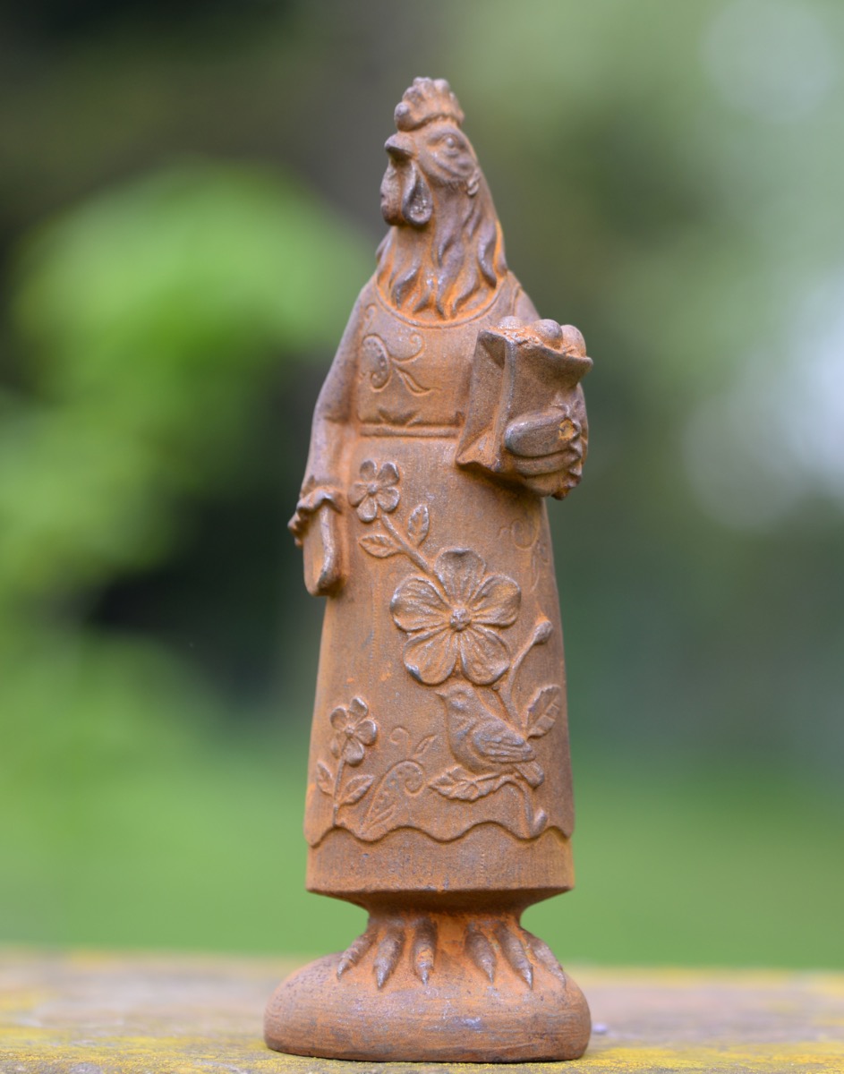 Rustic Cast Iron Cooking Rooster 'Ruth' Garden Sculpture