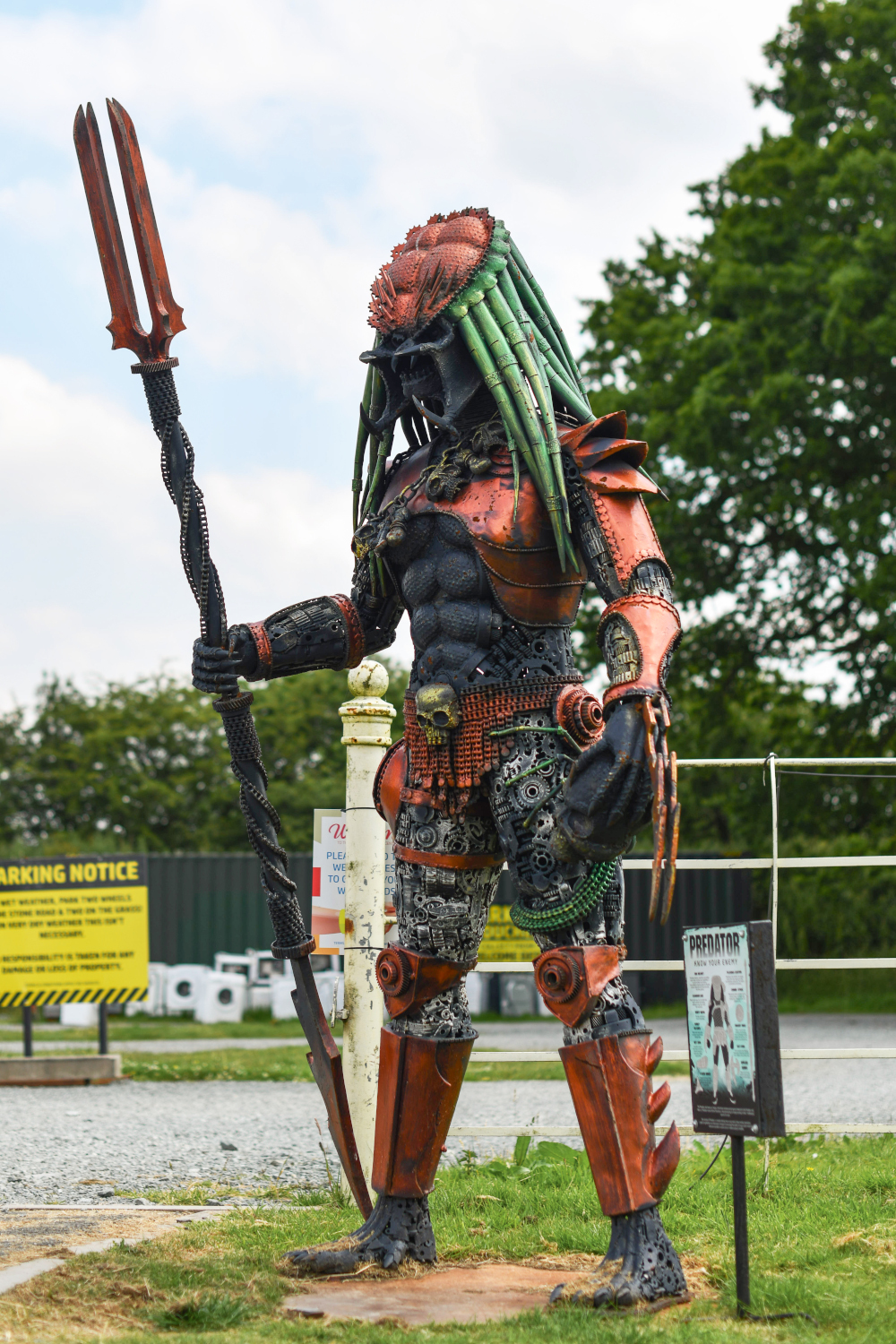 Predator Sculpture Green & Red Recycled Metal Parts - 2.4m