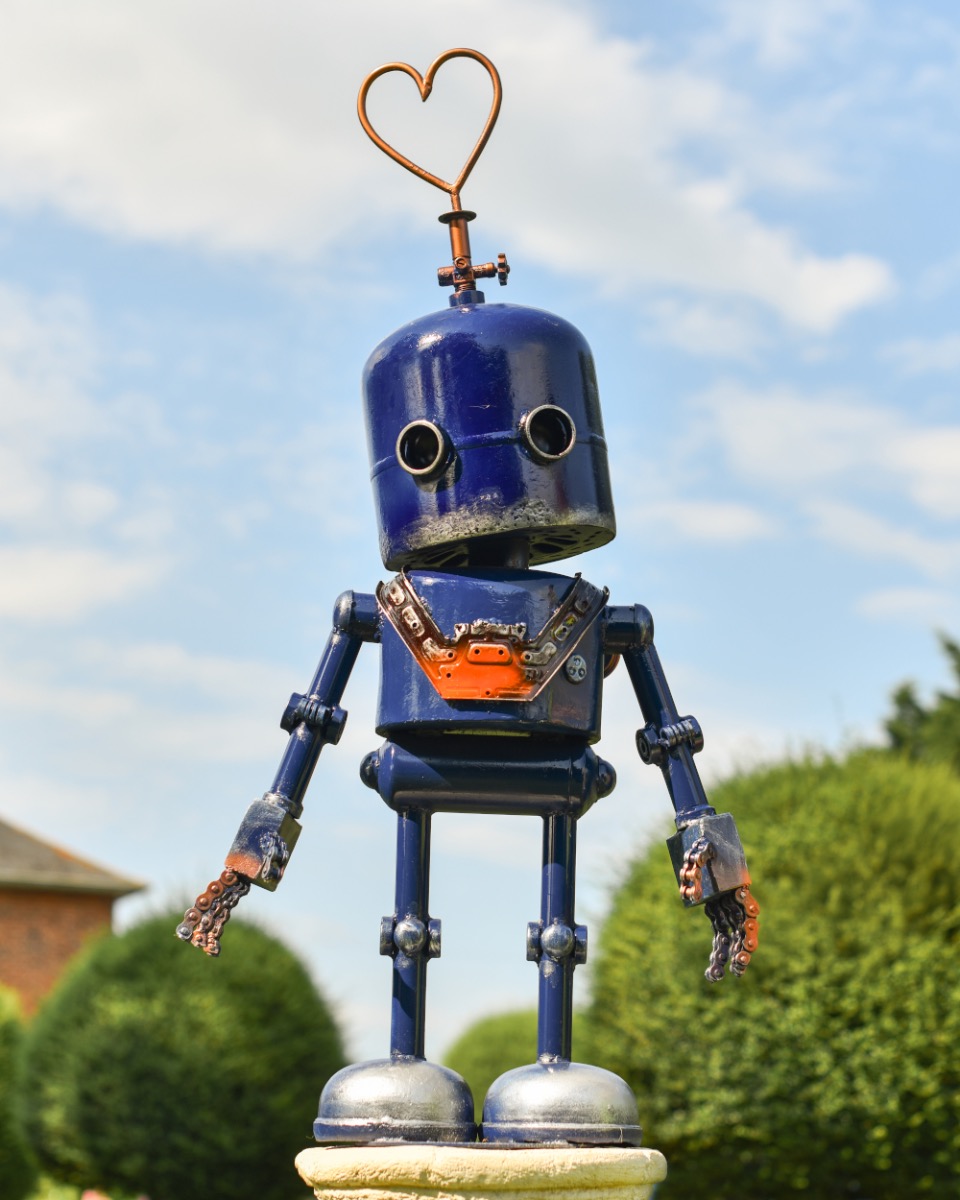 'Amore' The Robot Recycled Metal Garden Sculpture