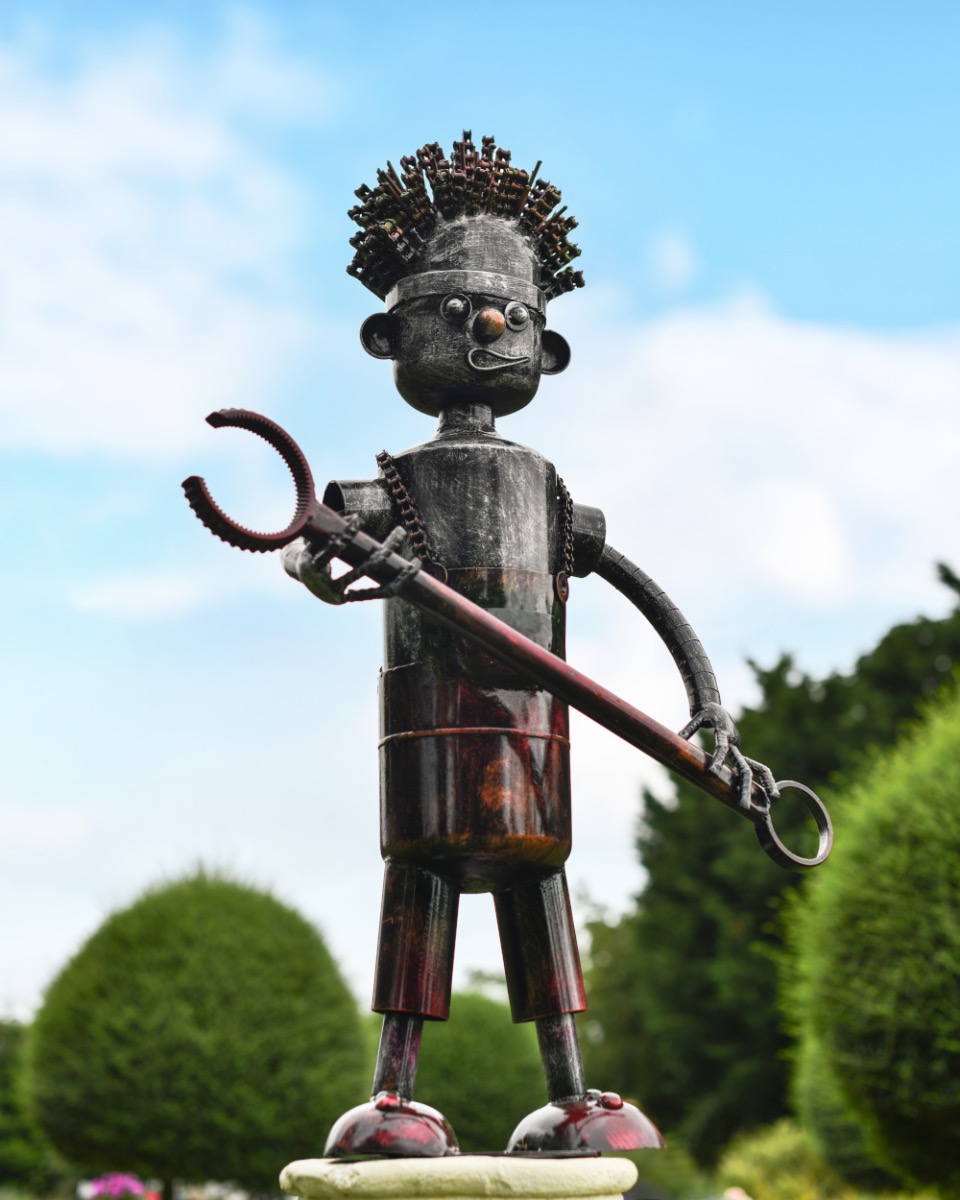 'Bernard' Mechanic Robot Garden Sculpture