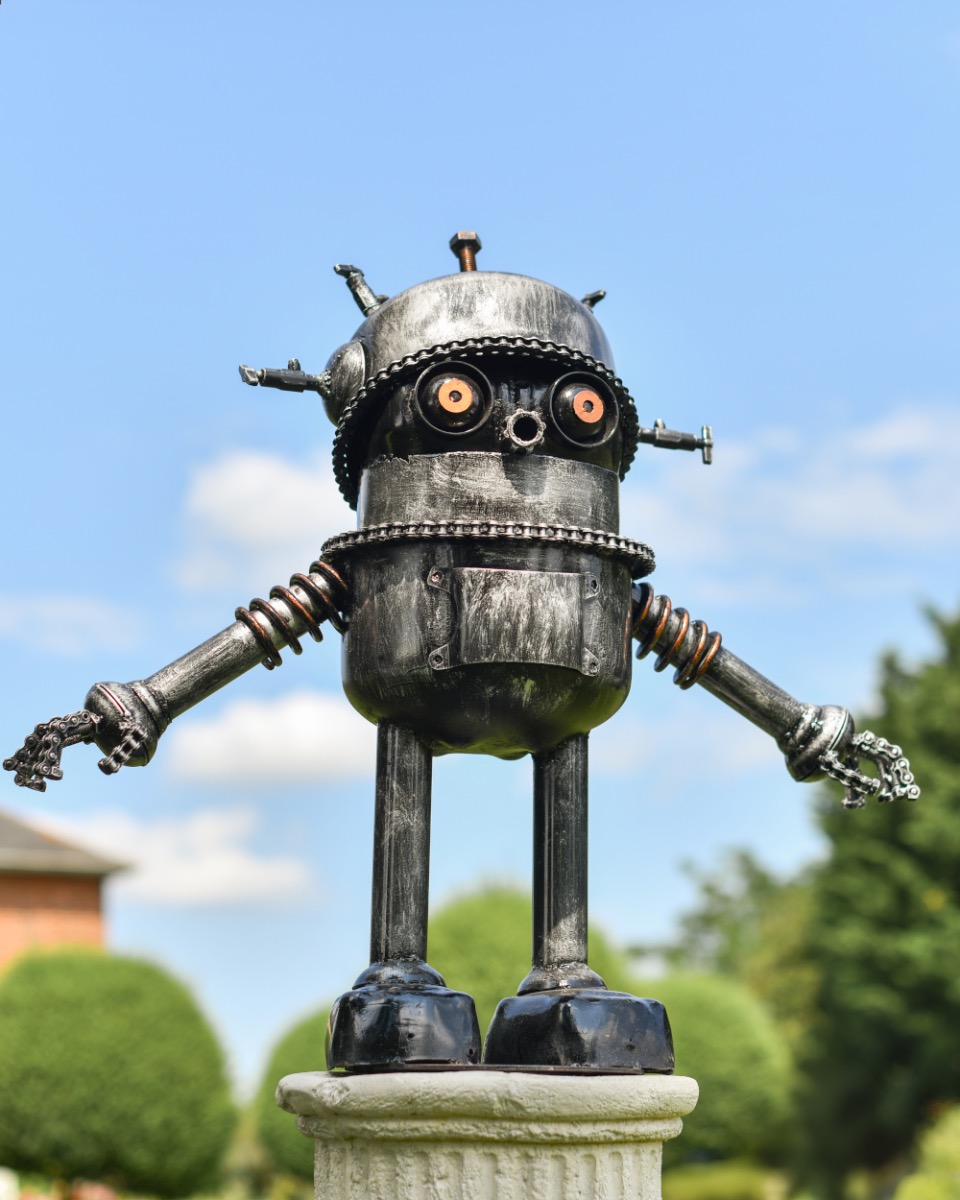 'Derek' The Robot Recycled Metal Garden Sculpture
