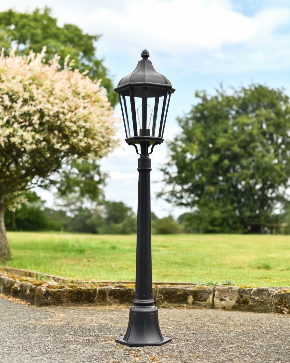 Traditional Victorian Square Pillar Light - 122cm