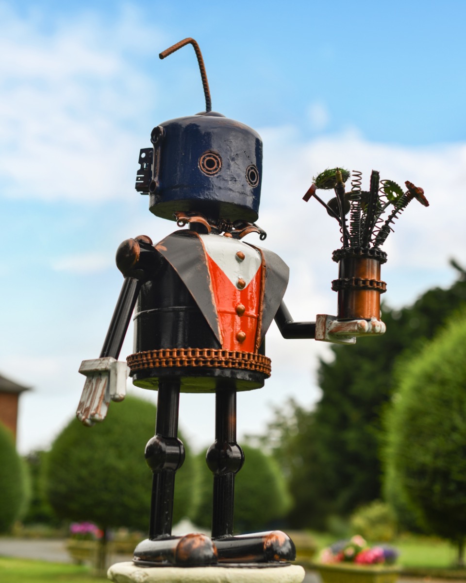 'Walter The Waiter' Robot Garden Sculpture Recycled Metal Parts