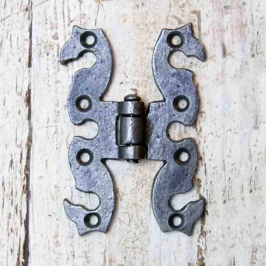 Iron 'Snake' Hinge - 90mm