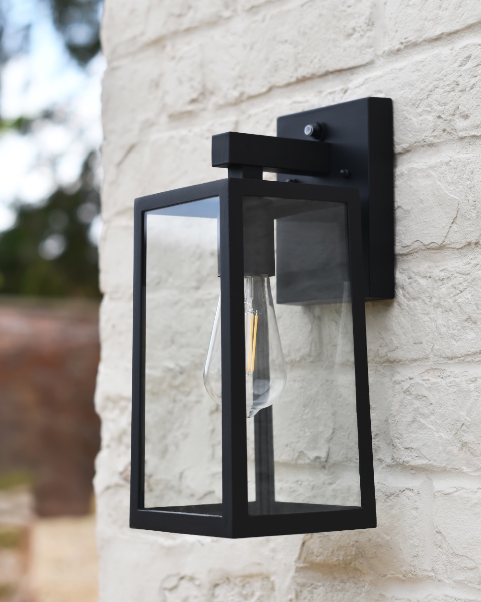 Contemporary Black 'Caja' Wall Light - Clear Glass
