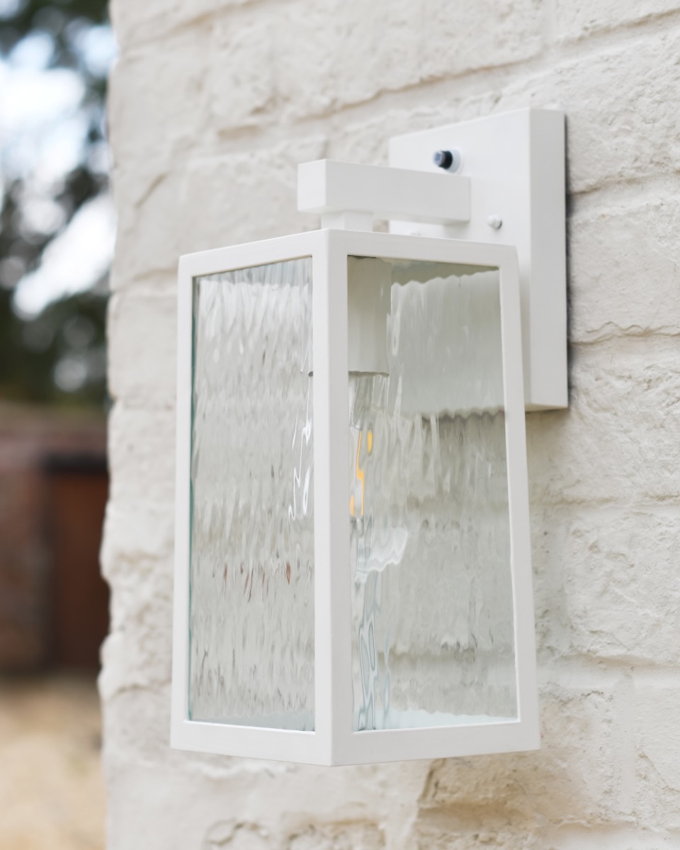 Contemporary White 'Caja' Wall Light - Hammered Glass