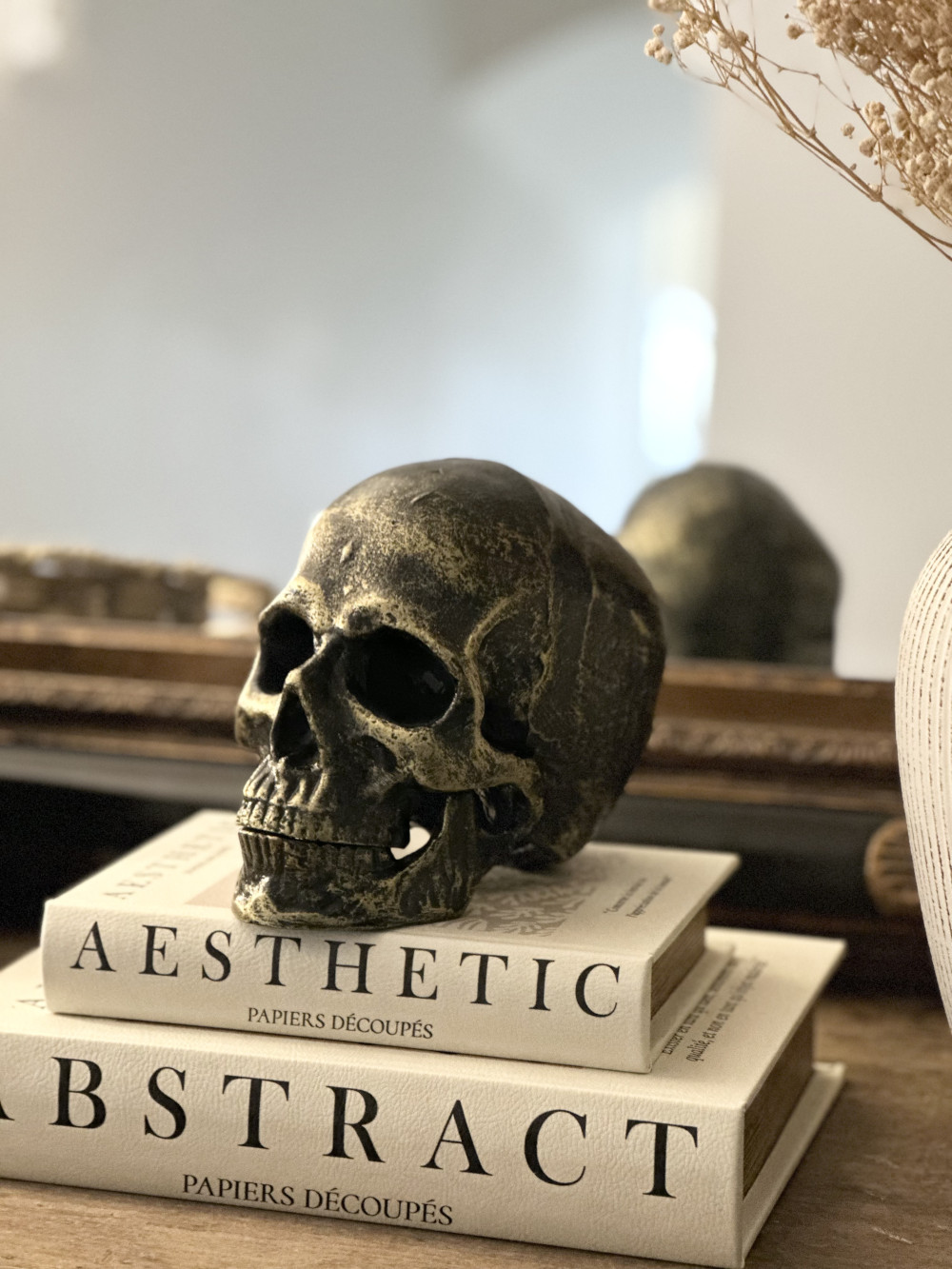 Black & Gold 'Hollow' Cast Aluminium…