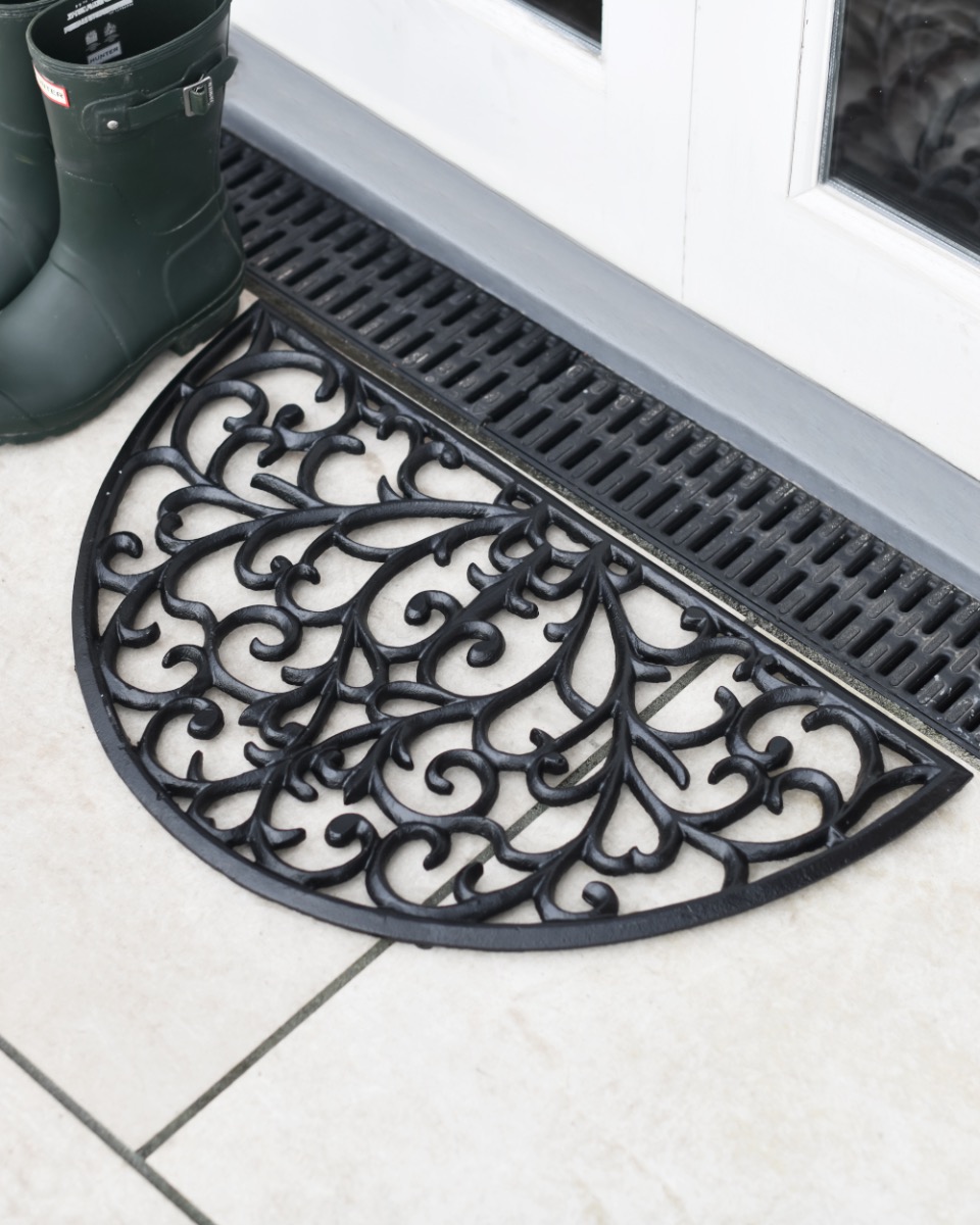 Ornate 'Daybreak' Doormat in Black