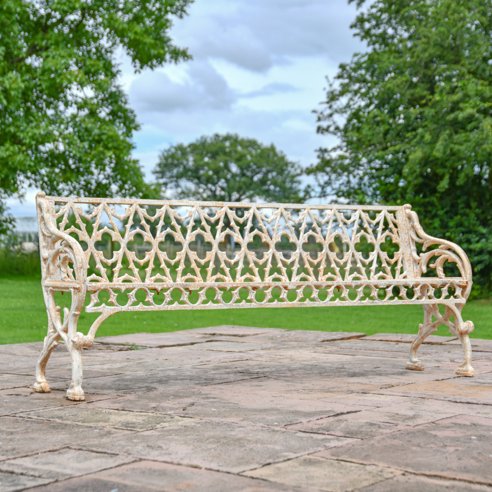 Cream 'Quatrefoil' Victorian Cast Ir…