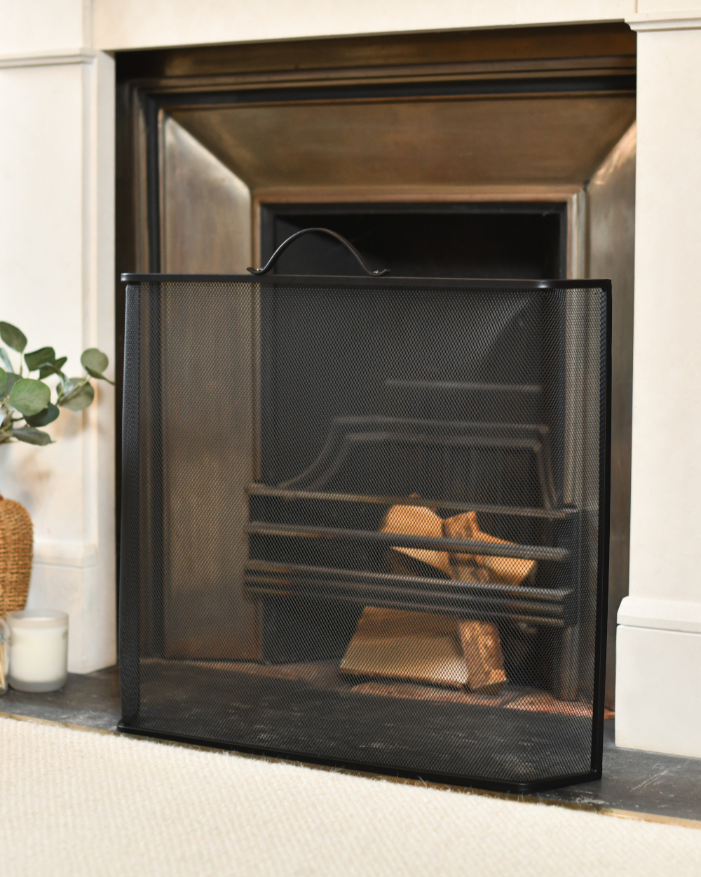 Sleek Contemporary Curved Fire Guard…
