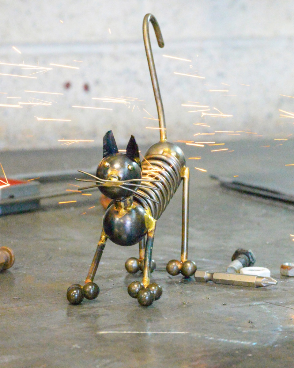 The Stretching Cat Scrap Metal Art Sculpture - 16cm