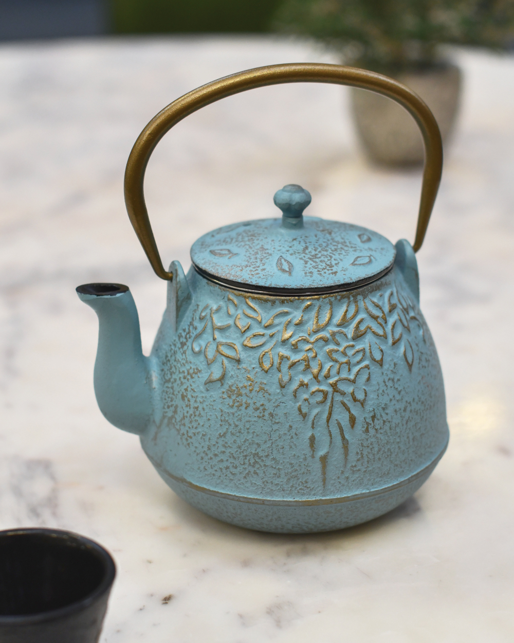 Ornate Cast Iron 'Hakuro' Light Blue  Japanese Teapot - 0.9L