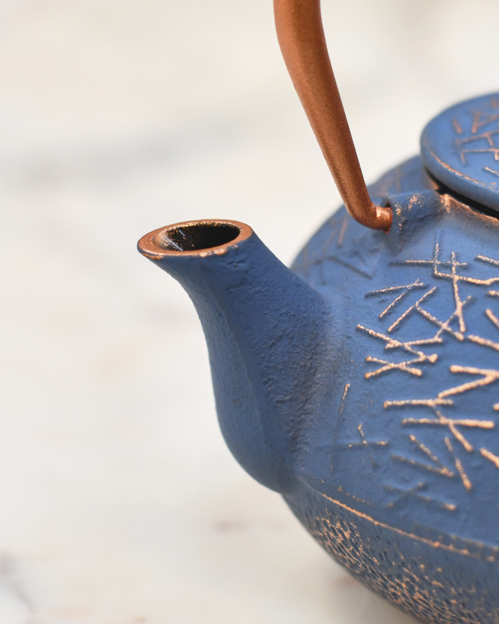Cast Iron 'Matsubara' Blue & Gold Japanese Teapot Spout