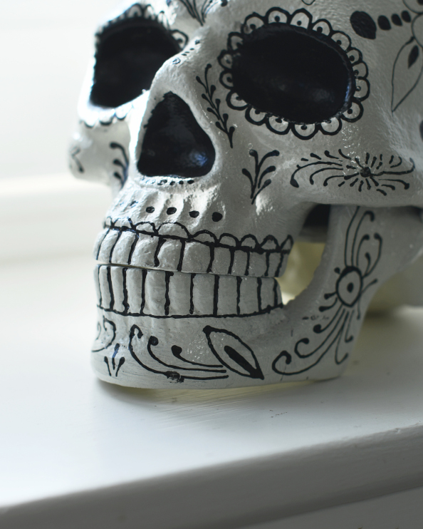 Cast Aluminium Floral 'Day Of The Dead' Skull Home Ornament Close Up Details