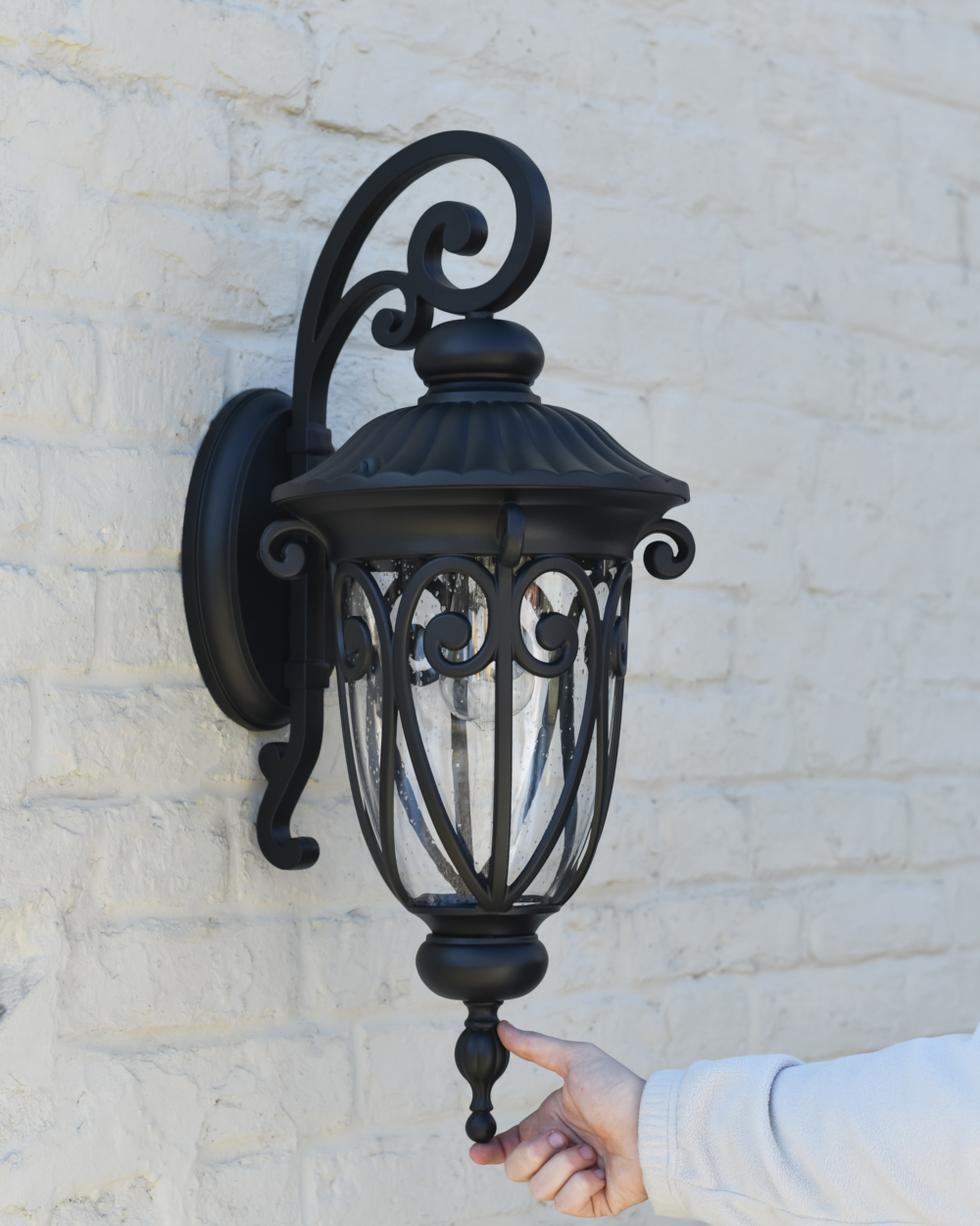 Scale Of The Ornate Top Fix 'Sanford' Garden Wall Light