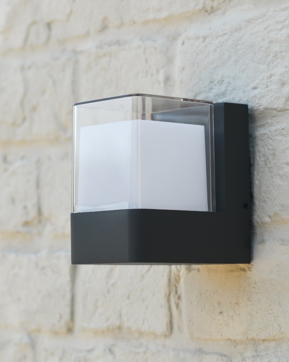 Modern 'Vista' Flush Fit LED Garden Wall Light