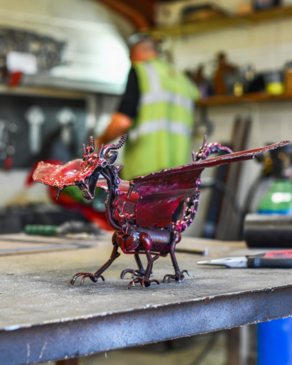 'Rustfang' The Dragon Scrap Metal Art Sculpture - Red