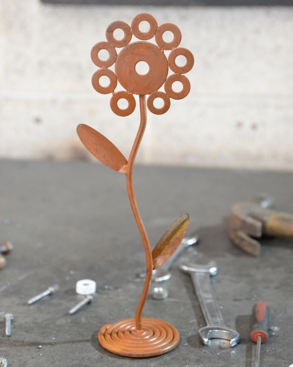 Rustic Sunflower Scrap Metal Art Sculpture - 27cm
