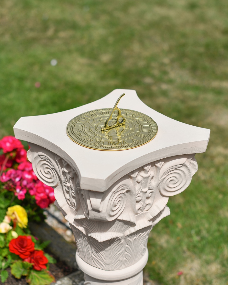 'Corinthian' Ornate Cream Cast Aluminium Sundial Column Top