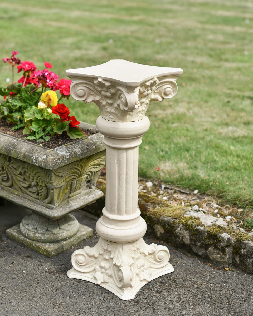 'Flos' Cream Cast Aluminium Sundial Column