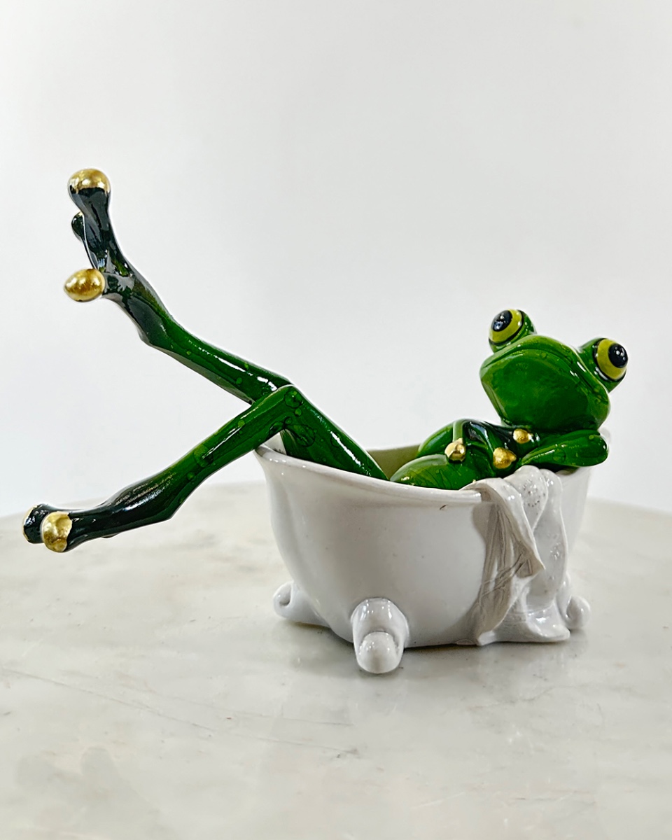 'Bath Time' Resin Frog Ornament