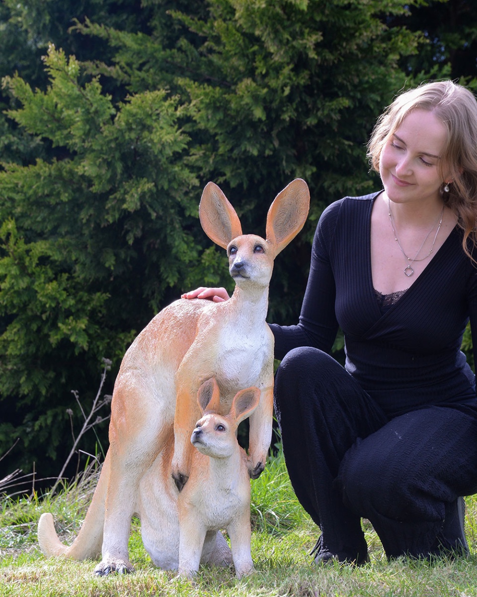 Fibreglass 'Sydney' The Kangaroo Gar…