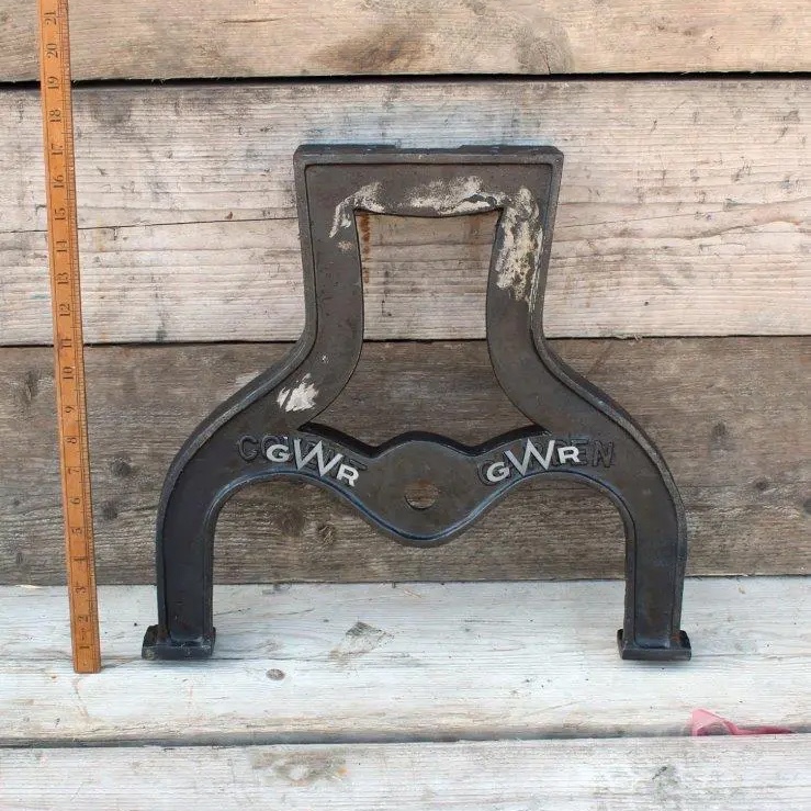 'GWR' Iron Bench End Frame - 40cm