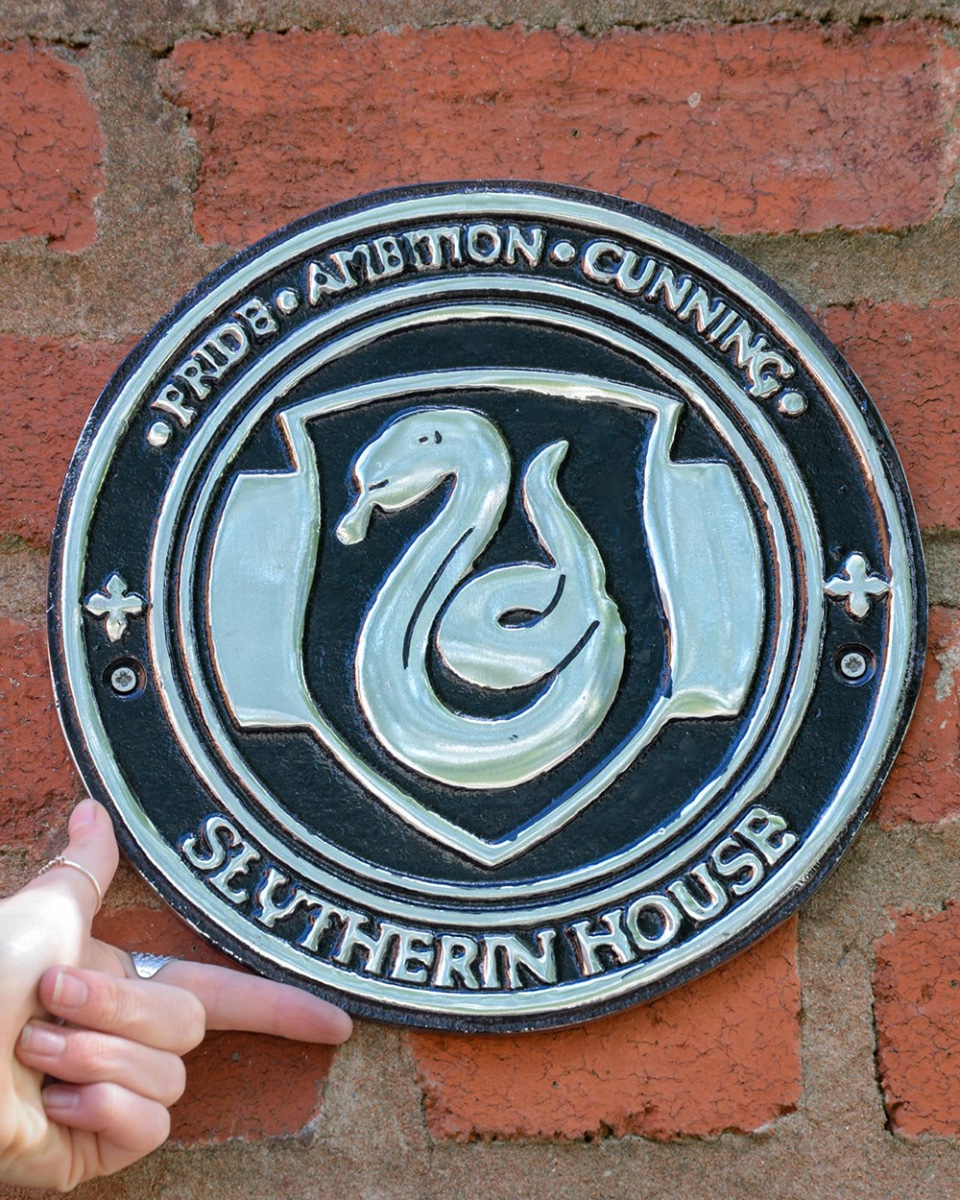 'Slytherin House' Cast Aluminium Wal…