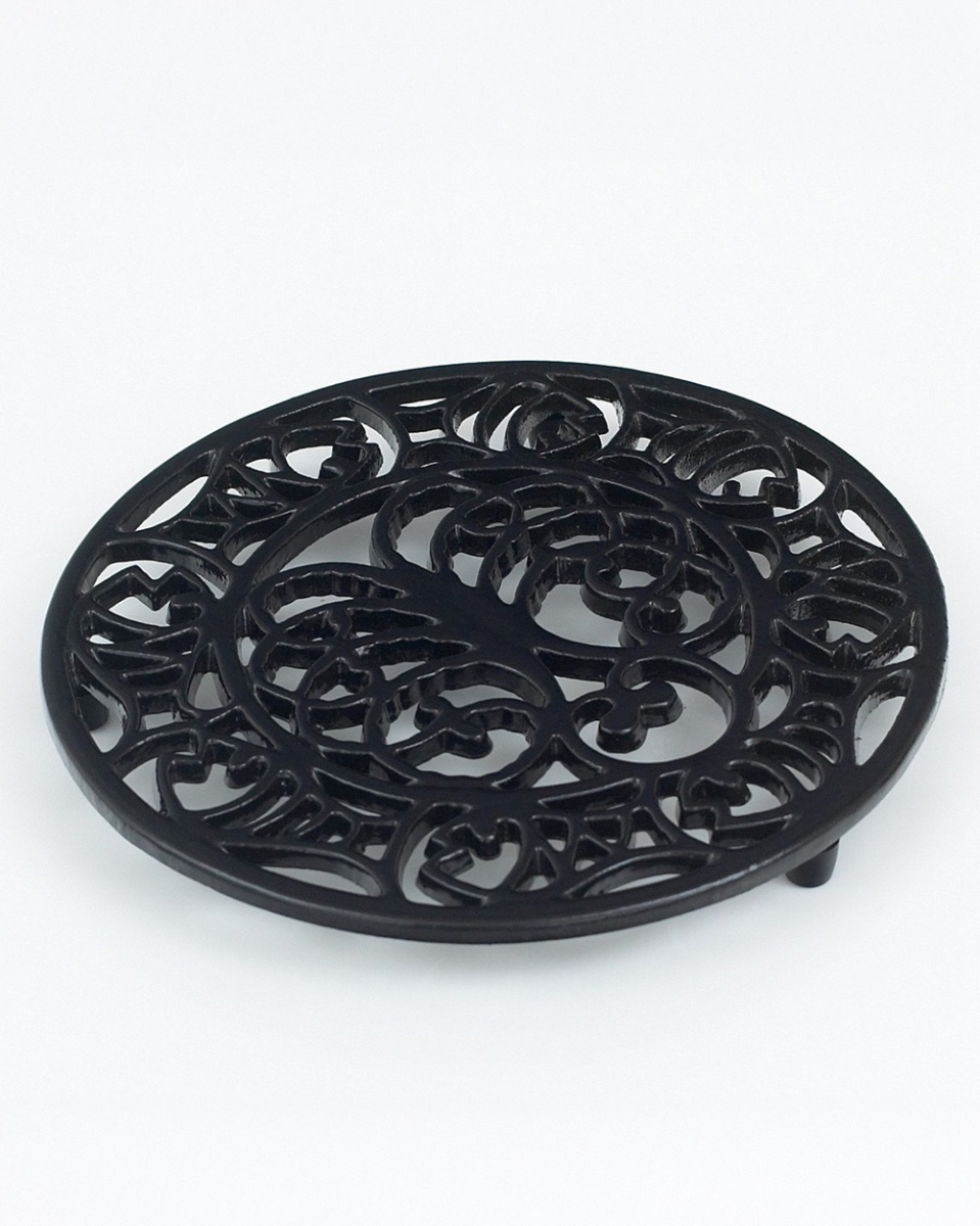 Ornate 'Pesce' Cast Iron Trivet