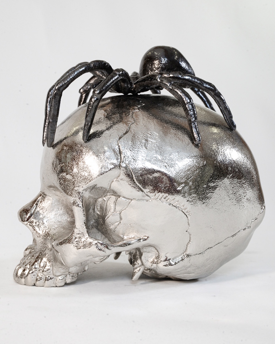 'Widow's Throne' Skull Interior Orna…
