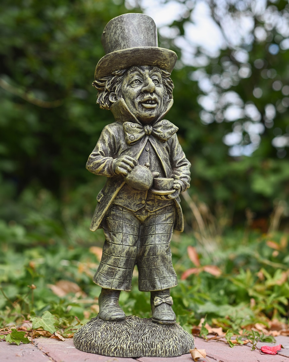 Verdigris 'Eccentric Host' Garden Sc…