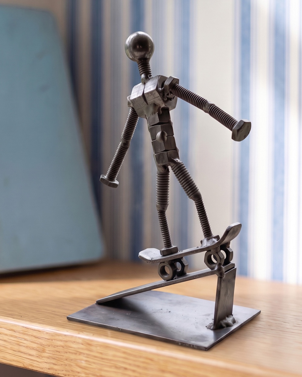 'Iron Ollie' The Skater Handmade Met…